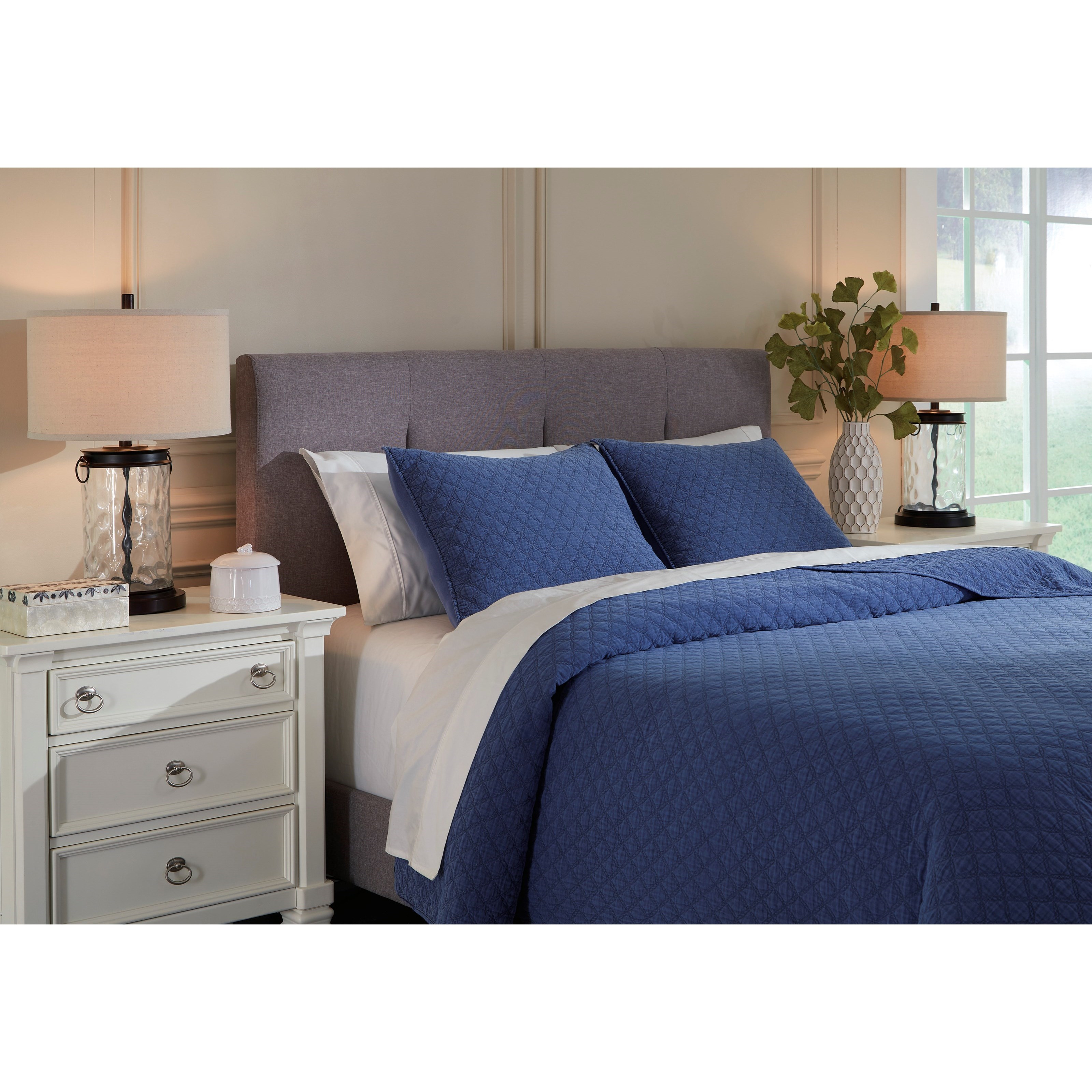 Signature Design by Ashley Bedding Sets Q723002Q Queen Full Ryter